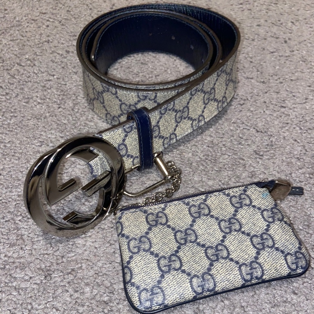 AUTHENTIC GUCCI BELT w/ coin pouch & belt loop